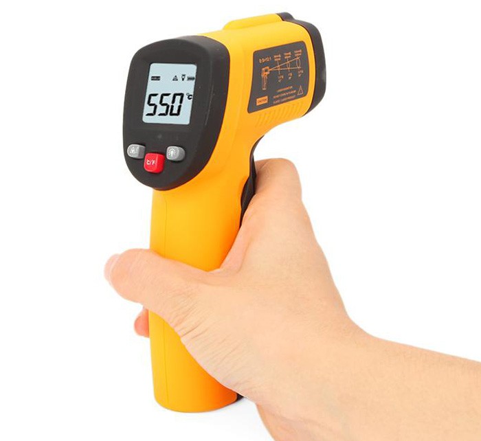 Thermomètre Infrarouge GM550